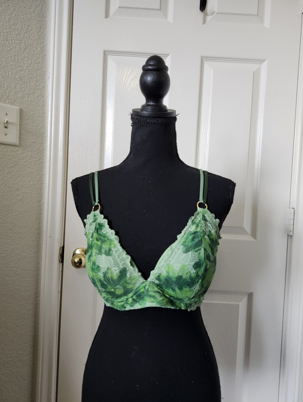 aerie Green Floral Lace Plunge Bralette